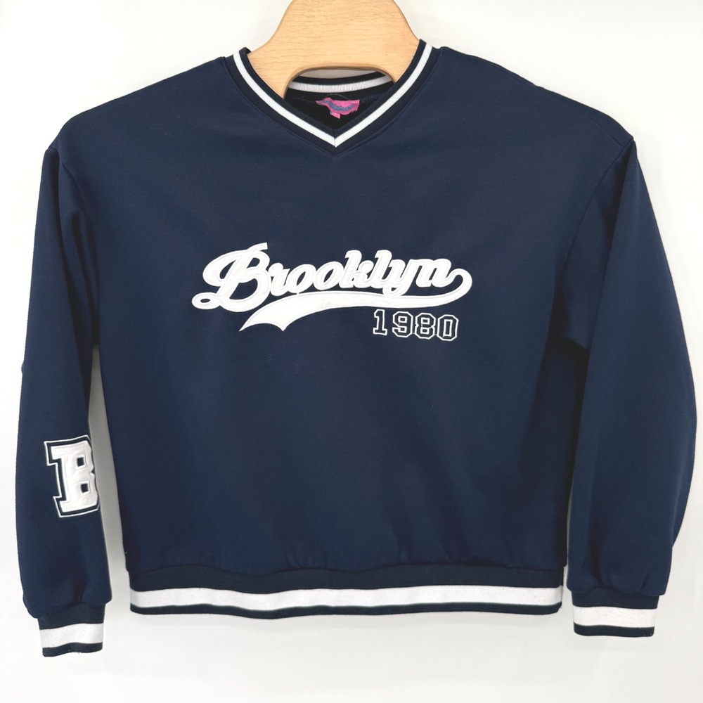 Edikted Sweatshirt Women Small Navy Brooklyn 1980 Varsity Retro V-Neck Pullover